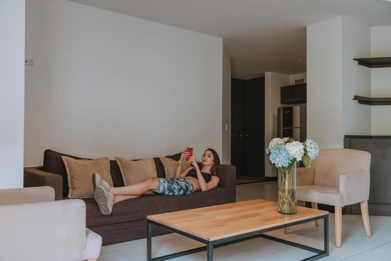 Travelers Rio Verde Living Suites Rionegro Kültér fotó